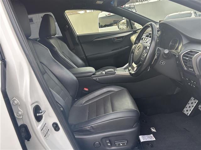 ＮＸ ＮＸ３００ｈ　Ｆスポーツ　登録時走行距離８７３２６ｋｍ　純正１０．３インチナビ（ＡＭ／ＦＭ／ＣＤ／ＤＶＤ／ＢＴ／ＴＶ）　バックカメラ　黒革シート　Ｄ／Ｎ席シートヒーター　Ｄ／Ｎ席ベンチレーション　Ｄ／Ｎ席パワーシート　ＢＳＭ（26枚目）