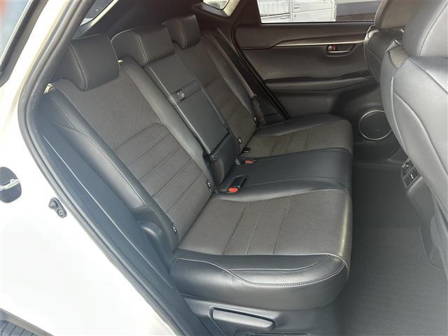 ＮＸ ＮＸ３００ｈ　Ｆスポーツ　登録時走行距離８７３２６ｋｍ　純正１０．３インチナビ（ＡＭ／ＦＭ／ＣＤ／ＤＶＤ／ＢＴ／ＴＶ）　バックカメラ　黒革シート　Ｄ／Ｎ席シートヒーター　Ｄ／Ｎ席ベンチレーション　Ｄ／Ｎ席パワーシート　ＢＳＭ（28枚目）