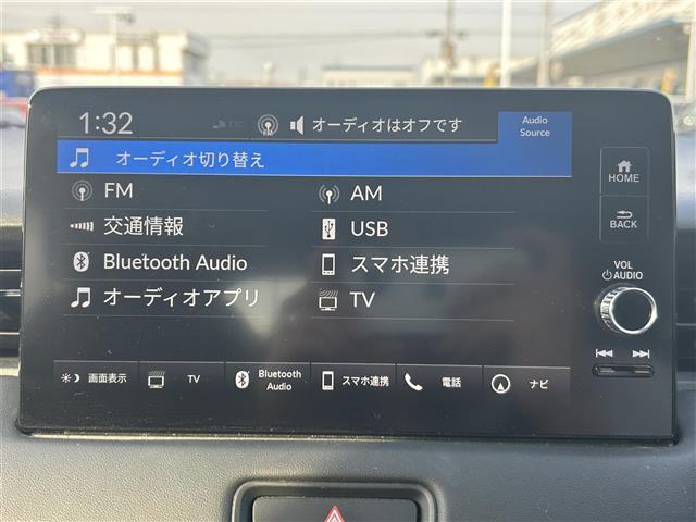 ヴェゼル ｅ：ＨＥＶ　Ｚ　純正９インチナビ（ＡＭ／ＦＭ／ＣａｒＰｌａｙ／ＴＶ／ＢＴ）　バックカメラ　ハーフレザーシート　Ｄ／Ｎ席シートヒーター　ホンダセンシング　衝突軽減ブレーキ　アダプティブクルーズコントロール　ＢＳＭ（3枚目）