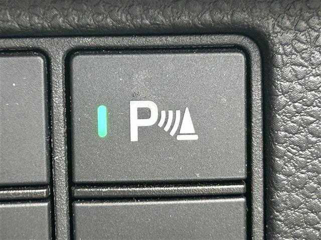 ヴェゼル ｅ：ＨＥＶ　Ｚ　純正９インチナビ（ＡＭ／ＦＭ／ＣａｒＰｌａｙ／ＴＶ／ＢＴ）　バックカメラ　ハーフレザーシート　Ｄ／Ｎ席シートヒーター　ホンダセンシング　衝突軽減ブレーキ　アダプティブクルーズコントロール　ＢＳＭ（8枚目）