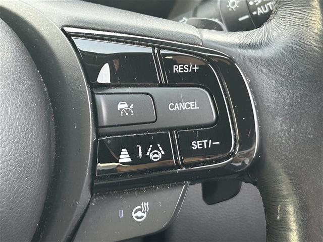 ヴェゼル ｅ：ＨＥＶ　Ｚ　純正９インチナビ（ＡＭ／ＦＭ／ＣａｒＰｌａｙ／ＴＶ／ＢＴ）　バックカメラ　ハーフレザーシート　Ｄ／Ｎ席シートヒーター　ホンダセンシング　衝突軽減ブレーキ　アダプティブクルーズコントロール　ＢＳＭ（13枚目）