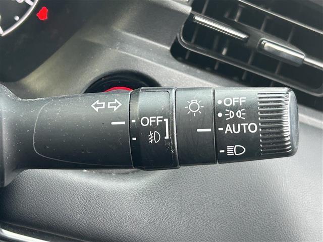 ヴェゼル ｅ：ＨＥＶ　Ｚ　純正９インチナビ（ＡＭ／ＦＭ／ＣａｒＰｌａｙ／ＴＶ／ＢＴ）　バックカメラ　ハーフレザーシート　Ｄ／Ｎ席シートヒーター　ホンダセンシング　衝突軽減ブレーキ　アダプティブクルーズコントロール　ＢＳＭ（18枚目）