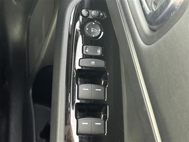 ヴェゼル ｅ：ＨＥＶ　Ｚ　純正９インチナビ（ＡＭ／ＦＭ／ＣａｒＰｌａｙ／ＴＶ／ＢＴ）　バックカメラ　ハーフレザーシート　Ｄ／Ｎ席シートヒーター　ホンダセンシング　衝突軽減ブレーキ　アダプティブクルーズコントロール　ＢＳＭ（22枚目）