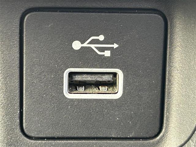 ヴェゼル ｅ：ＨＥＶ　Ｚ　純正９インチナビ（ＡＭ／ＦＭ／ＣａｒＰｌａｙ／ＴＶ／ＢＴ）　バックカメラ　ハーフレザーシート　Ｄ／Ｎ席シートヒーター　ホンダセンシング　衝突軽減ブレーキ　アダプティブクルーズコントロール　ＢＳＭ（25枚目）