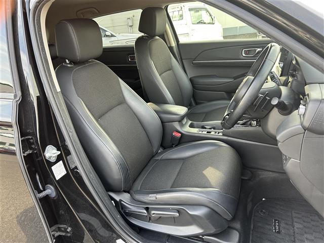 ヴェゼル ｅ：ＨＥＶ　Ｚ　純正９インチナビ（ＡＭ／ＦＭ／ＣａｒＰｌａｙ／ＴＶ／ＢＴ）　バックカメラ　ハーフレザーシート　Ｄ／Ｎ席シートヒーター　ホンダセンシング　衝突軽減ブレーキ　アダプティブクルーズコントロール　ＢＳＭ（34枚目）