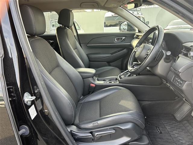 ヴェゼル ｅ：ＨＥＶ　Ｚ　純正９インチナビ（ＡＭ／ＦＭ／ＣａｒＰｌａｙ／ＴＶ／ＢＴ）　バックカメラ　ハーフレザーシート　Ｄ／Ｎ席シートヒーター　ホンダセンシング　衝突軽減ブレーキ　アダプティブクルーズコントロール　ＢＳＭ（35枚目）