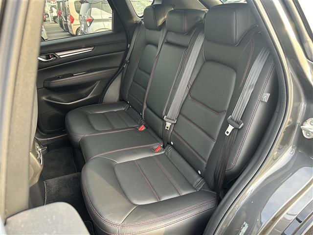 ＣＸ－５ ＸＤ　スポーツアピアランス　ＢＯＳＥサウンドシステム　登録時走行距離３３４５３ｋｍ　純正１０．２５インチナビ（ＡＭ／ＦＭ／ＣＤ／ＤＶＤ／ＢＴ／ＴＶ／ＣａｒＰｌａｙ）　全方位カメラ　パワーバックドア　Ｄ／Ｎ席シートヒーター　ＥＴＣ（30枚目）