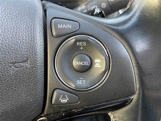 ヴェゼル ハイブリッドZ・ホンダセンシング 純正ナビ バックカメラ ホンダセンシング 衝突軽減ブレーキ 誤発進抑制機能 歩行者事故低減ステアリング 先行発進お知らせ機能 追従クルコン 車線維持支援システム 路外逸脱制御機能 標識認識機能(14枚目)
