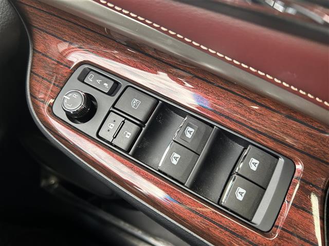 ハリアー プレミアム 純正9インチナビ バックカメラ ETC トヨタセーフティセンス クルーズコントロール オートマチックハイビーム アイドリングストップ 18インチ純正AW 純正フロアマット ハーフレザーシート(22枚目)