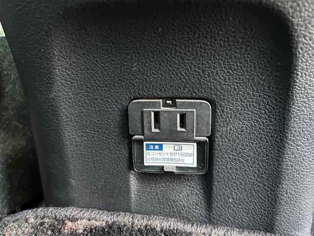 プリウス Ｓツーリングセレクション　禁煙車　ワンオーナー　モデリスタエアロ　全方位カメラ　純正９インチナビ　ＡＣ１００Ｖ　Ｂｌｕｅｔｏｏｔｈ　レーダクルコン　衝突軽減　ドラレコ　ＥＴＣ２．０　純正１７インチＡＷ　保証書　取説（12枚目）