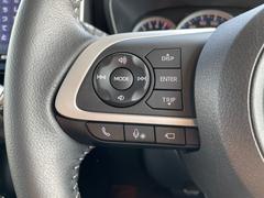 【ステアリングスイッチ】手元のボタンから、オーディオやナビなどの操作ができるのでよそ見をせずに安全に運転に集中できます。 7