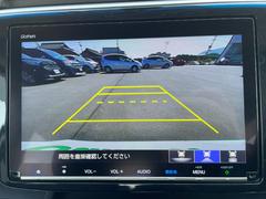 【バックモニター】後ろのカメラの映像をモニターに映し出すことができます！後方の見えない死角や、障害物との距離感をしっかり確認することができます！駐車が苦手な方におすすめです。 5