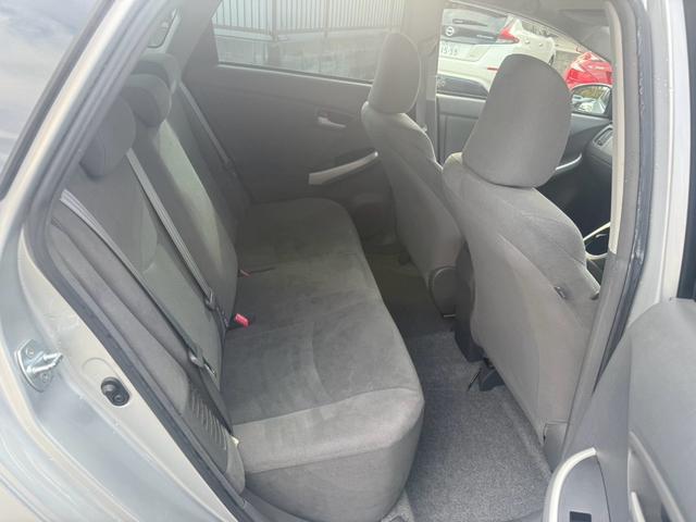 プリウス Ｌ　ＮＯ．７４９　プリウス　Ｌ　純正ナビ／ＴＶ／ＥＴＣ／スマートキー／禁煙車（15枚目）