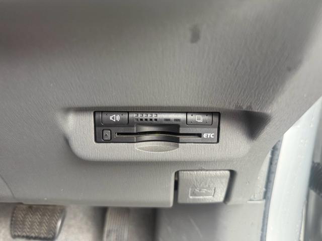 プリウス Ｌ　ＮＯ．７４９　プリウス　Ｌ　純正ナビ／ＴＶ／ＥＴＣ／スマートキー／禁煙車（17枚目）