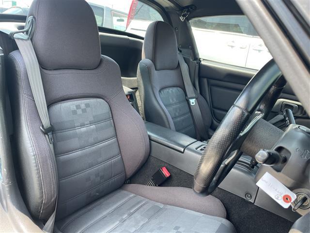 カプチーノ ベースグレード JVCカーオーディオ 保管用カバー付きハードトップルーフ インタークーラーターボ ターボタイマー 純正フロアマット スペアキー シガーソケット パワーウィンドウ 保証書 取扱説明書(10枚目)