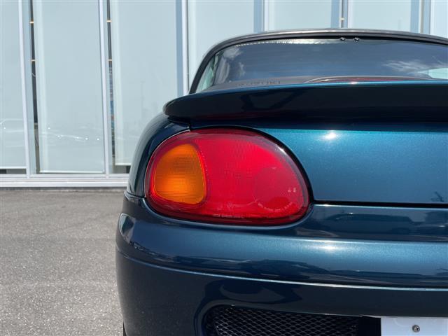 カプチーノ ベースグレード JVCカーオーディオ 保管用カバー付きハードトップルーフ インタークーラーターボ ターボタイマー 純正フロアマット スペアキー シガーソケット パワーウィンドウ 保証書 取扱説明書(31枚目)