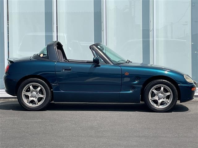 カプチーノ ベースグレード JVCカーオーディオ 保管用カバー付きハードトップルーフ インタークーラーターボ ターボタイマー 純正フロアマット スペアキー シガーソケット パワーウィンドウ 保証書 取扱説明書(33枚目)