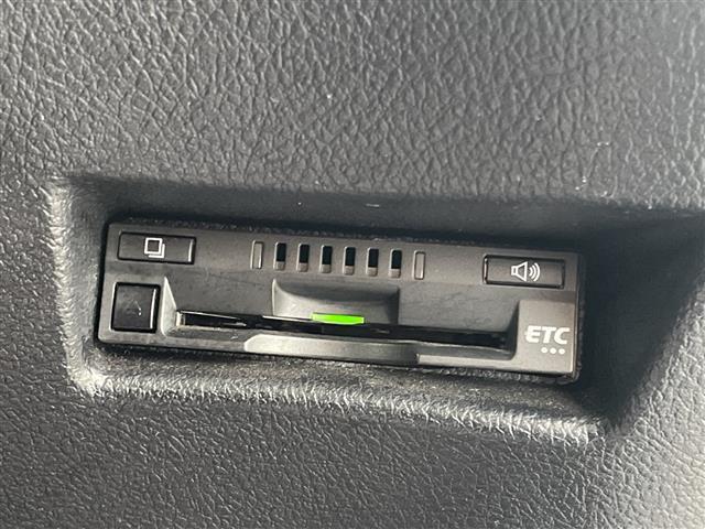 シエンタ ハイブリッド　ファンベースＧ　純正ナビ　ワンオーナー　Ｂｌｕｅｔｏｏｔｈ／ＣＤ／ＤＶＤ／フルセグＴＶ　ＥＴＣ　クルーズコントロール　ドライブレコーダー　全方位カメラ　コーナーセンサー　前席シートヒーター　　両側パワースライドドア（7枚目）