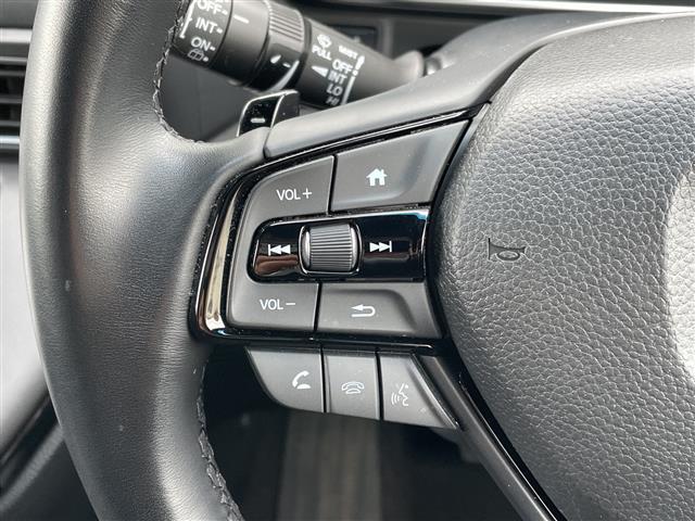 オデッセイハイブリッド ｅ：ＨＥＶアブソルート　純正９型ＳＤナビ　パワースライドドア　電動リアゲート　全周囲カメラ　追従式クルーズコントロール　パワーシート　全席シートヒーター　ワイヤレス充電　パドルシフト　ＬＥＤ　純正ＡＷ　ビルドインＥＴＣ（11枚目）