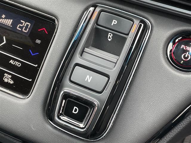 オデッセイハイブリッド ｅ：ＨＥＶアブソルート　純正９型ＳＤナビ　パワースライドドア　電動リアゲート　全周囲カメラ　追従式クルーズコントロール　パワーシート　全席シートヒーター　ワイヤレス充電　パドルシフト　ＬＥＤ　純正ＡＷ　ビルドインＥＴＣ（22枚目）