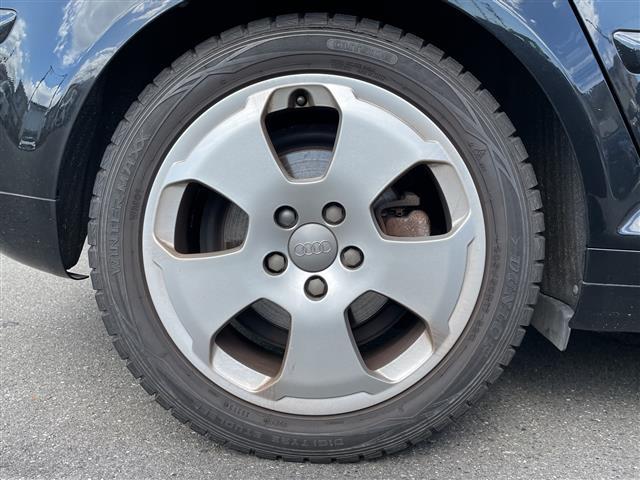A3 スポーツバック2.0TFSI 社外ナビ Bluetooth ETC DVD CD ワンセグTV 本革シート ドラレコ前後 パワーシート パドルシフト キセノンヘッドライト オートライト フォグランプ 純正アルミホイール(8枚目)