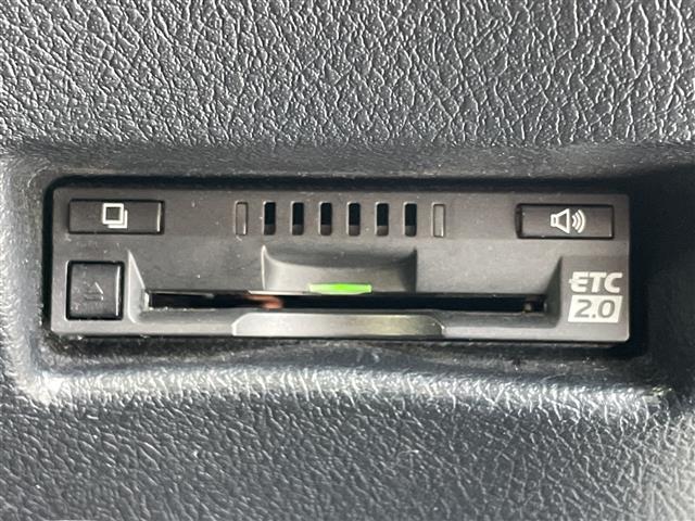 シエンタ G 純正SDナビ フルセグTV 両側パワースライドドア バックカメラ ETC2.0 レーンキープアシストモデリスタエアロ 純正アルミホイール プッシュスタート スマートキー 電動格納ミラー(5枚目)