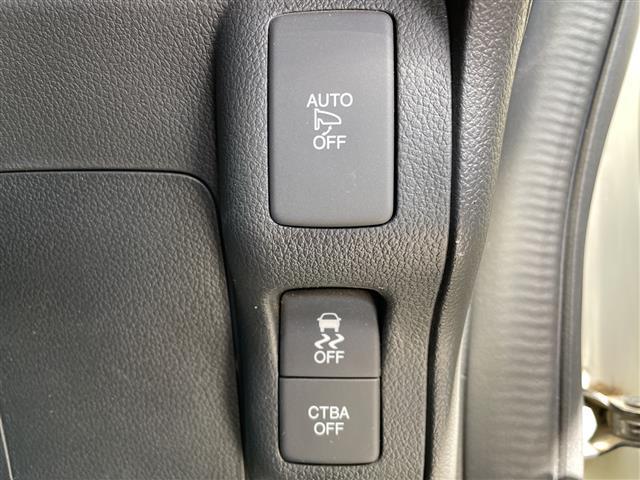 N-BOXカスタム G ターボSSブラックスタイルパッケージ 純正8インチSDナビ バックカメラ クルーズコントロール シートヒーター シティブレーキアクティブシステム パドルシフト オートリトラミラー LEDフォグランプ 純正AW 純正フロアマット ETC(7枚目)