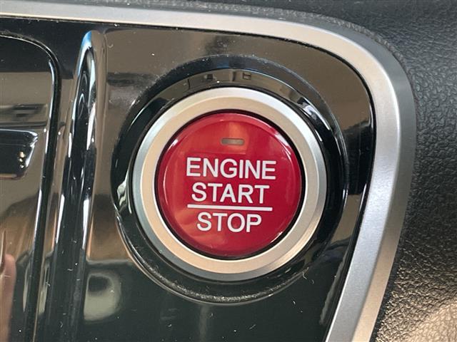 N-BOXカスタム G ターボSSブラックスタイルパッケージ 純正8インチSDナビ バックカメラ クルーズコントロール シートヒーター シティブレーキアクティブシステム パドルシフト オートリトラミラー LEDフォグランプ 純正AW 純正フロアマット ETC(9枚目)