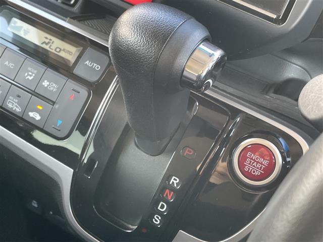 N-BOXカスタム G ターボSSブラックスタイルパッケージ 純正8インチSDナビ バックカメラ クルーズコントロール シートヒーター シティブレーキアクティブシステム パドルシフト オートリトラミラー LEDフォグランプ 純正AW 純正フロアマット ETC(22枚目)