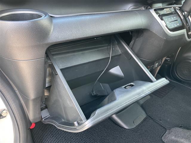 N-BOXカスタム G ターボSSブラックスタイルパッケージ 純正8インチSDナビ バックカメラ クルーズコントロール シートヒーター シティブレーキアクティブシステム パドルシフト オートリトラミラー LEDフォグランプ 純正AW 純正フロアマット ETC(37枚目)