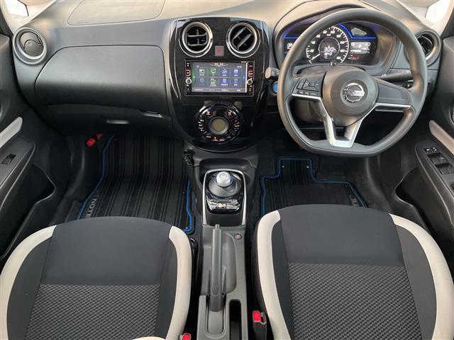 ノート e-パワー X 純正SDナビ フルセグTV 全方位カメラ ETC 前後ドライブレコーダー 前後コーナーセンサー SUPER CAT(SCRX-R203)レーダー 純正アルミホイール 純正フロアマット スマートキー(2枚目)