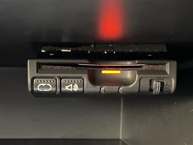 ノート e-パワー X 純正SDナビ フルセグTV 全方位カメラ ETC 前後ドライブレコーダー 前後コーナーセンサー SUPER CAT(SCRX-R203)レーダー 純正アルミホイール 純正フロアマット スマートキー(5枚目)