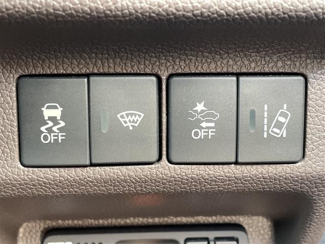 フリードハイブリッド ハイブリッド・Ｇホンダセンシング　純正ＳＤナビ　ワンセグＴＶ　両側パワースライドドア　バックカメラ　クルーズコントロール　前席シートヒーター　コーナーセンサー　純正ドライブレコーダー　ビルトインＥＴＣ　純正フロアマット（7枚目）