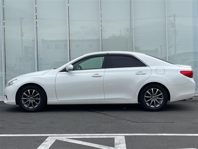 マークＸ ２５０Ｇ　リラックスセレクション　純正ナビ　ＥＴＣ　バックカメラ　ドライブレコーダー前後　前席パワーシート　ＭＴモード付ＡＴ　純正フロアマット　ＣＤチェンジャー　ドアバイザー　プッシュスタート　エンジンスターター付　ドアバイザー（4枚目）