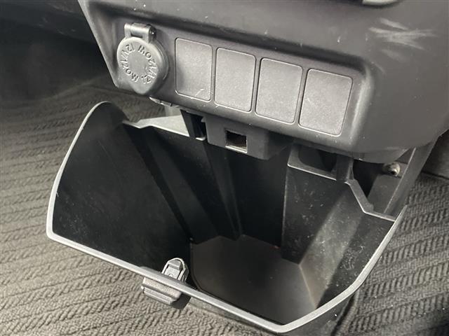 タンク カスタムＧ　純正ナビ　ＤＶＤ／ＣＤ　フルセグＴＶ　Ｂｌｕｅｔｏｏｔｈ　バックアカメラ　ワンオーナー　アイドリングストップ　クルーズコントロール　社外ドライブレコーダー（前方）　純正フロントアエロ　後席サンシェード（29枚目）