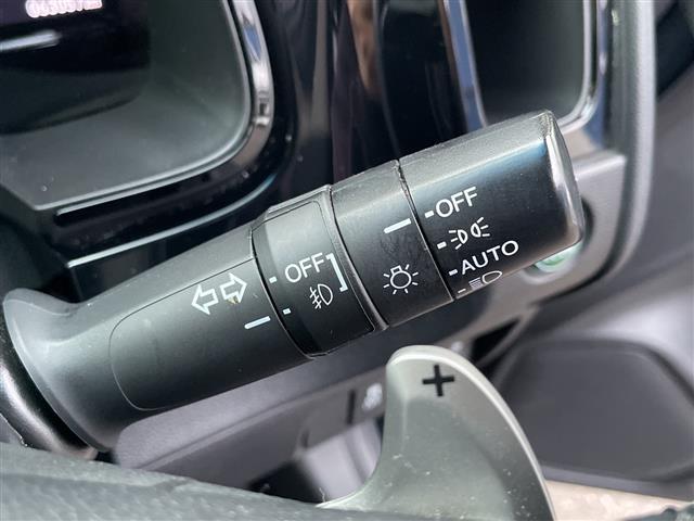 シャトル ハイブリッドX ホンダセンシング 純正ナビ 追従クルーズコントロール バックカメラ シートヒーター ビルドインETC ドライブレコーダー LEDヘッドライト フォグライト オートライト スマートキー スペアキー 純正アルミホイール(27枚目)