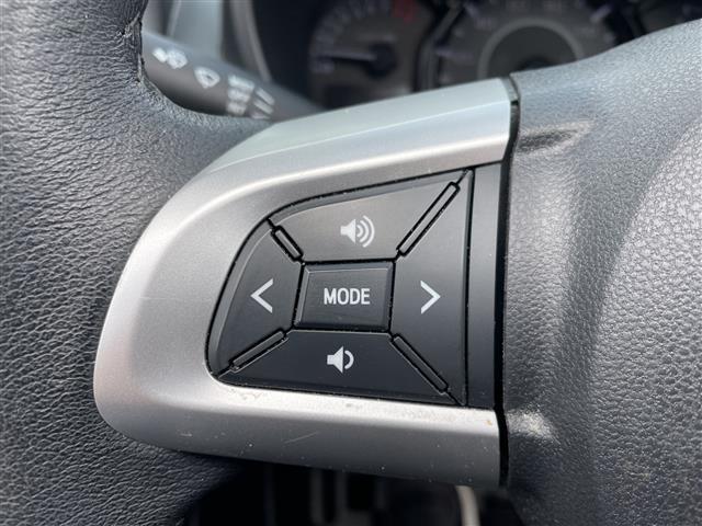 コペン ローブ　純正ナビ／フルセグＴＶ／ＣＤ／ＤＶＤ／Ｂｌｕｅｔｏｏｔｈ／ｉＰｏｄ　ＥＴＣ　バックカメラ　前席シートヒーター　ＭＴモード付ＡＴ　純正アルミホイール　純正フロアマット　フォグランプ（11枚目）