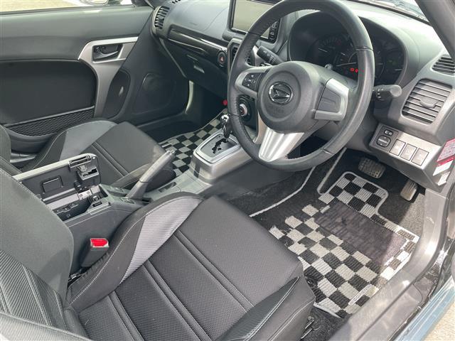 コペン ローブ　純正ナビ／フルセグＴＶ／ＣＤ／ＤＶＤ／Ｂｌｕｅｔｏｏｔｈ／ｉＰｏｄ　ＥＴＣ　バックカメラ　前席シートヒーター　ＭＴモード付ＡＴ　純正アルミホイール　純正フロアマット　フォグランプ（14枚目）