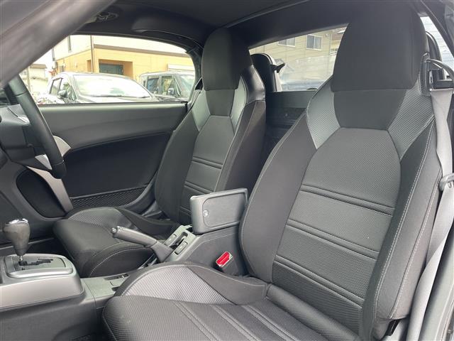 コペン ローブ　純正ナビ／フルセグＴＶ／ＣＤ／ＤＶＤ／Ｂｌｕｅｔｏｏｔｈ／ｉＰｏｄ　ＥＴＣ　バックカメラ　前席シートヒーター　ＭＴモード付ＡＴ　純正アルミホイール　純正フロアマット　フォグランプ（15枚目）