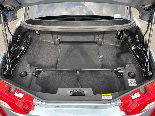 コペン ローブ　純正ナビ／フルセグＴＶ／ＣＤ／ＤＶＤ／Ｂｌｕｅｔｏｏｔｈ／ｉＰｏｄ　ＥＴＣ　バックカメラ　前席シートヒーター　ＭＴモード付ＡＴ　純正アルミホイール　純正フロアマット　フォグランプ（16枚目）