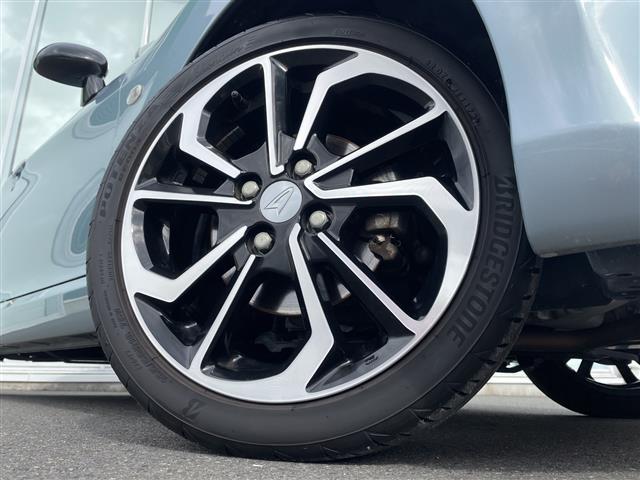 コペン ローブ　純正ナビ／フルセグＴＶ／ＣＤ／ＤＶＤ／Ｂｌｕｅｔｏｏｔｈ／ｉＰｏｄ　ＥＴＣ　バックカメラ　前席シートヒーター　ＭＴモード付ＡＴ　純正アルミホイール　純正フロアマット　フォグランプ（18枚目）