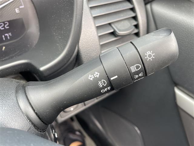 コペン ローブ　純正ナビ／フルセグＴＶ／ＣＤ／ＤＶＤ／Ｂｌｕｅｔｏｏｔｈ／ｉＰｏｄ　ＥＴＣ　バックカメラ　前席シートヒーター　ＭＴモード付ＡＴ　純正アルミホイール　純正フロアマット　フォグランプ（26枚目）