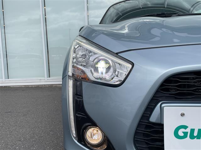 コペン ローブ　純正ナビ／フルセグＴＶ／ＣＤ／ＤＶＤ／Ｂｌｕｅｔｏｏｔｈ／ｉＰｏｄ　ＥＴＣ　バックカメラ　前席シートヒーター　ＭＴモード付ＡＴ　純正アルミホイール　純正フロアマット　フォグランプ（31枚目）