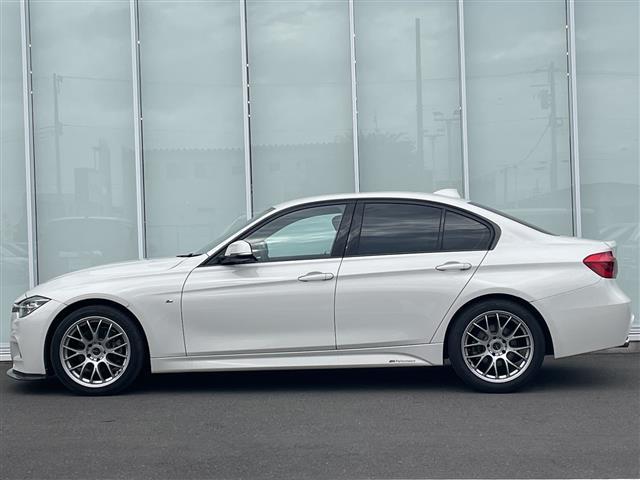 ３シリーズ ３２０ｄ　Ｍスポーツ　純正ナビ　Ｂｌｕｅｔｏｏｔｈ　Ｂカメラ　ＥＴＣ　前後ドラレコ　クルコン　パドルシフト　ＬＥＤヘッドライト　ＲＡＹＳホイール　社外リップスポイラー（4枚目）