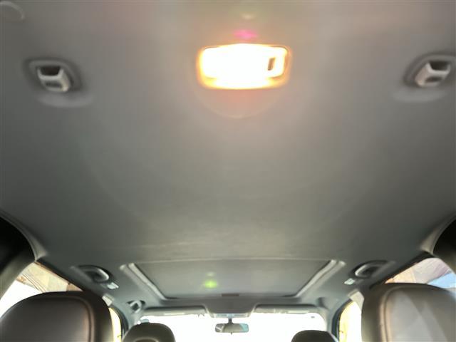 気になる車はすぐにお問い合わせください！画面右側の００６６から始まる無料ダイヤルからお問い合わせ下さい！専門スタッフがお車のご質問にお答えいたします！