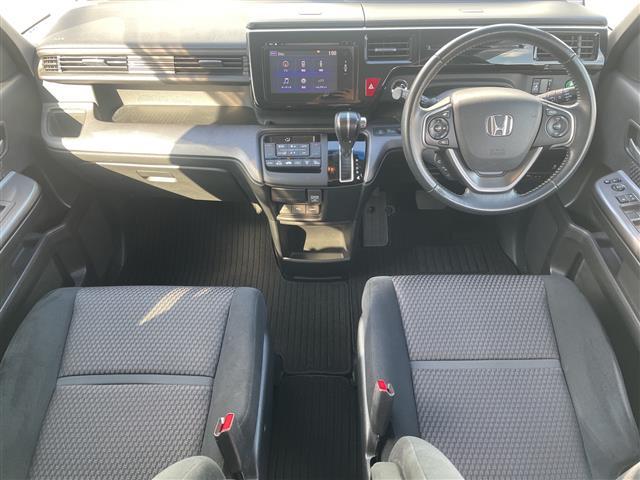 ステップワゴンスパーダ スパーダアドバンスパッケージα　純正ナビ　バックカメラ　Ｂｌｕｅｔｏｏｔｈ　リアモニター　ＥＴＣ　ワクワクゲート　片側パワースライドドア　クルコン　サイドアンダーミラー　純正フロアマット　オートライト　ＬＥＤヘッドライト（2枚目）