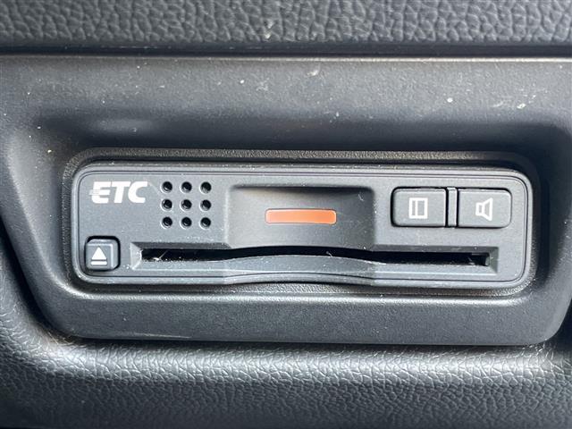 ステップワゴンスパーダ スパーダアドバンスパッケージα　純正ナビ　バックカメラ　Ｂｌｕｅｔｏｏｔｈ　リアモニター　ＥＴＣ　ワクワクゲート　片側パワースライドドア　クルコン　サイドアンダーミラー　純正フロアマット　オートライト　ＬＥＤヘッドライト（6枚目）