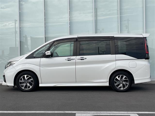 ステップワゴンスパーダ スパーダアドバンスパッケージα　純正ナビ　バックカメラ　Ｂｌｕｅｔｏｏｔｈ　リアモニター　ＥＴＣ　ワクワクゲート　片側パワースライドドア　クルコン　サイドアンダーミラー　純正フロアマット　オートライト　ＬＥＤヘッドライト（21枚目）