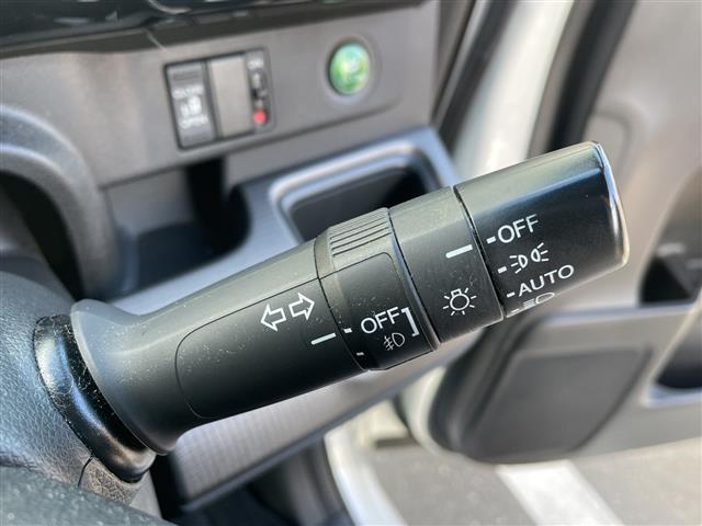 ステップワゴンスパーダ スパーダアドバンスパッケージα　純正ナビ　バックカメラ　Ｂｌｕｅｔｏｏｔｈ　リアモニター　ＥＴＣ　ワクワクゲート　片側パワースライドドア　クルコン　サイドアンダーミラー　純正フロアマット　オートライト　ＬＥＤヘッドライト（26枚目）