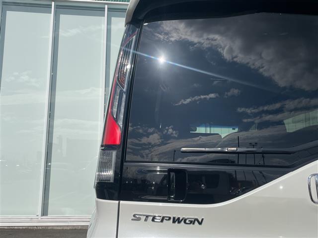 ステップワゴンスパーダ スパーダアドバンスパッケージα　純正ナビ　バックカメラ　Ｂｌｕｅｔｏｏｔｈ　リアモニター　ＥＴＣ　ワクワクゲート　片側パワースライドドア　クルコン　サイドアンダーミラー　純正フロアマット　オートライト　ＬＥＤヘッドライト（33枚目）